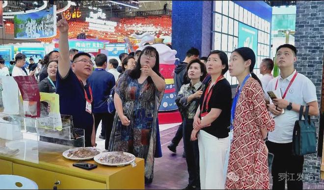 、三星堆文创亮相深圳文博会！ky开元棋牌火爆！罗江非遗(图9)