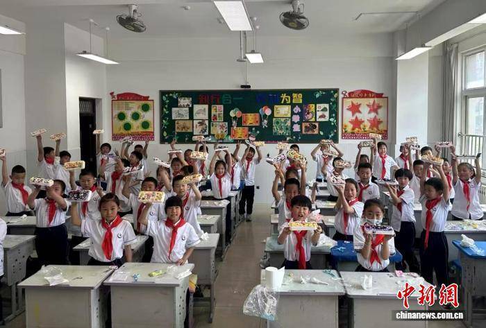 助燃”山东暑期“美术馆热”开元ky棋牌缤纷公教活动“(图1)