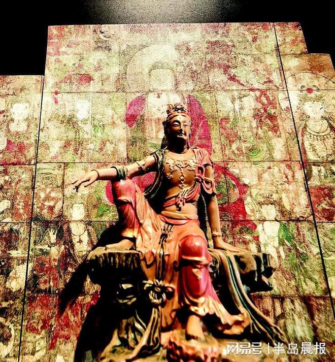 藏家打造“冰箱贴博物馆”开元棋牌2400枚！大连(图1)